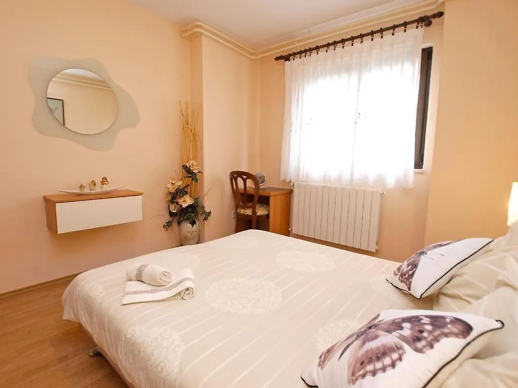 Lili Hotel Porec 0*,  Croatia