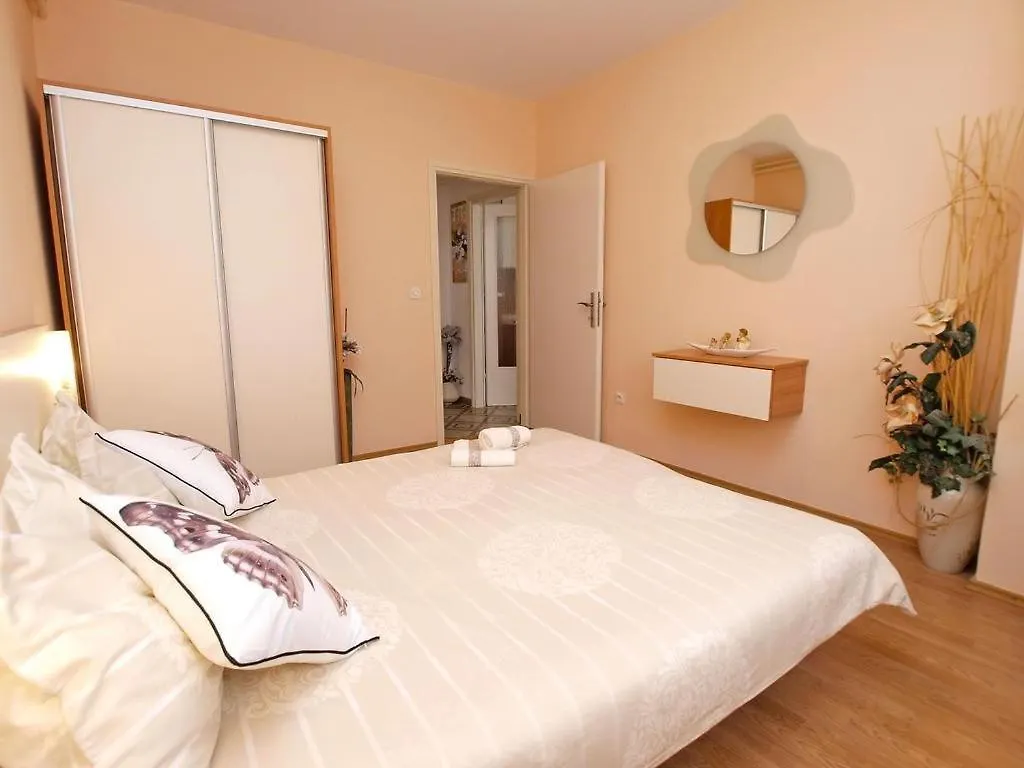Lili Hotel Porec Guest house